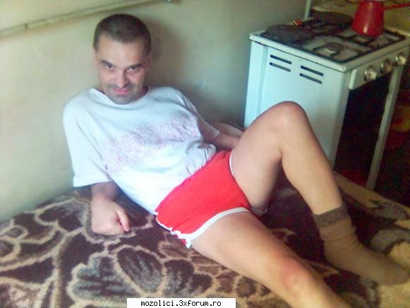 salut ce faceti mai?
eu sint cu handicap fizic am 38 de ani vb si merg mai greu lociesc singur de 19