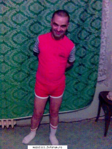 salut ce faceti mai?
eu sint cu handicap fizic am 38 de ani vb si merg mai greu lociesc singur de 19