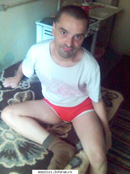 cand am dat de asta....de nevasta mea doare`n fofoloanga de is fidel :)
salut ce faceti mai?
eu sint